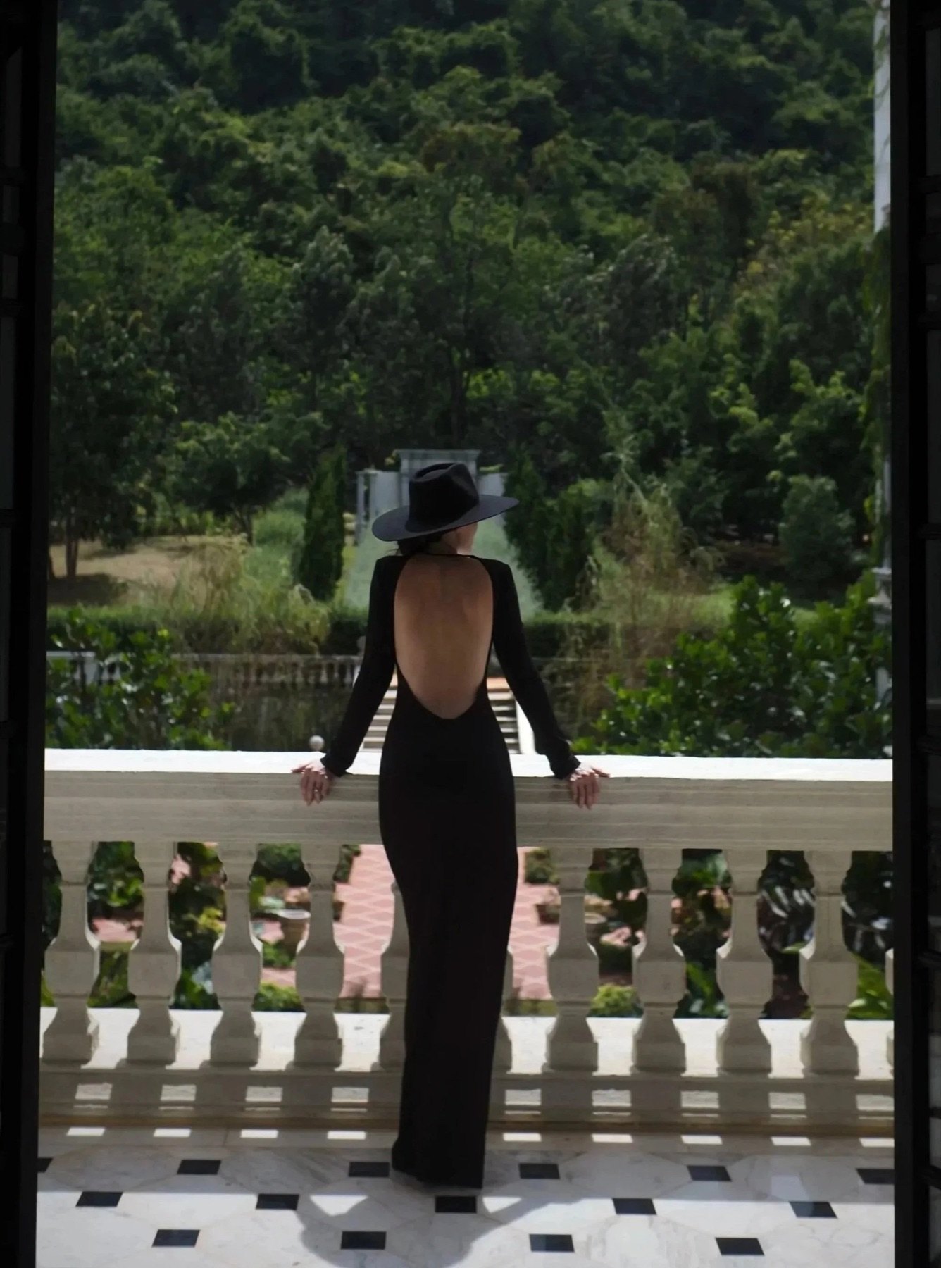 Maison Mystique